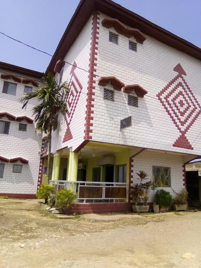 Hotel Kdv Bonabéri エクステリア 写真