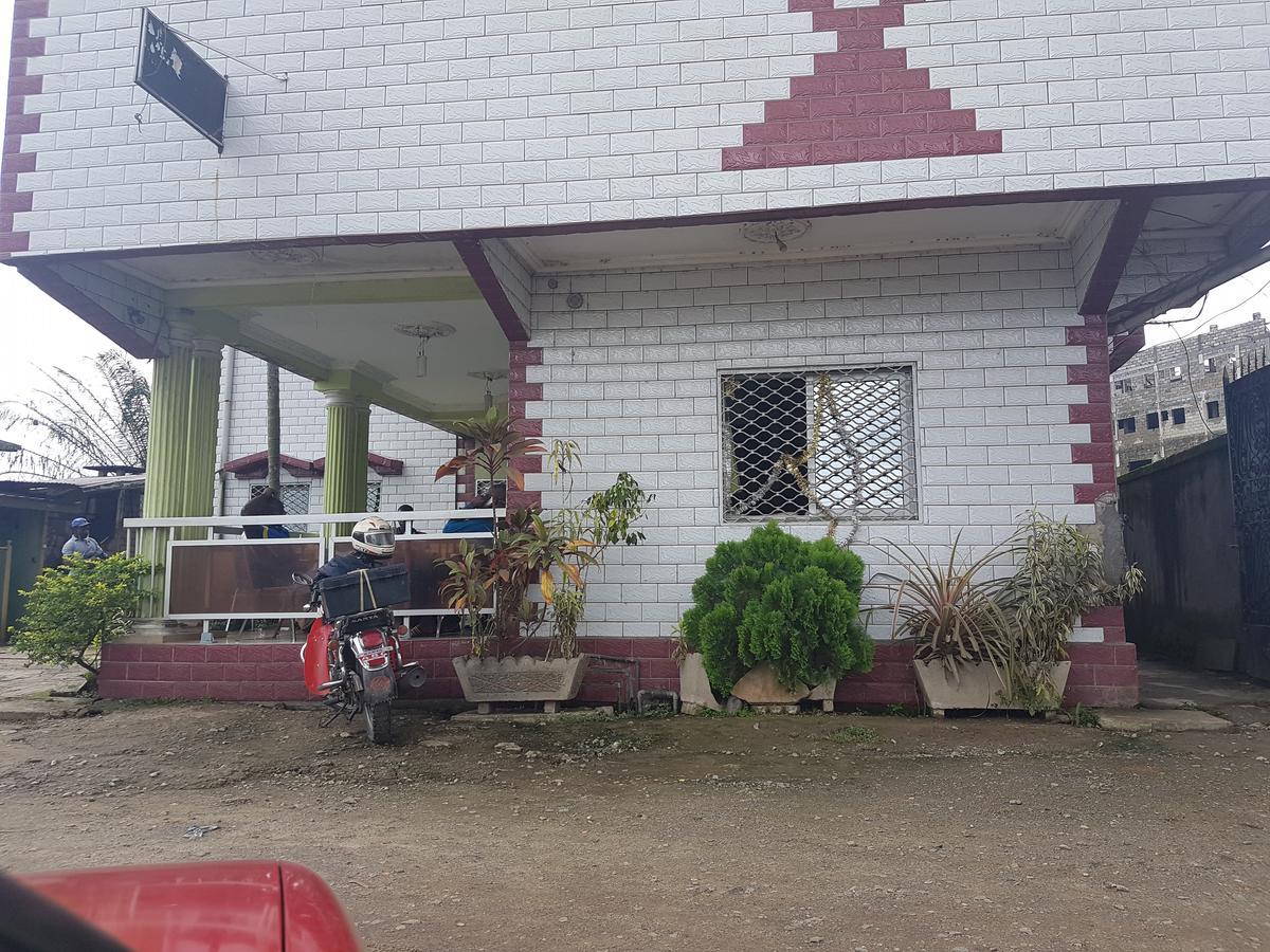 Hotel Kdv Bonabéri エクステリア 写真