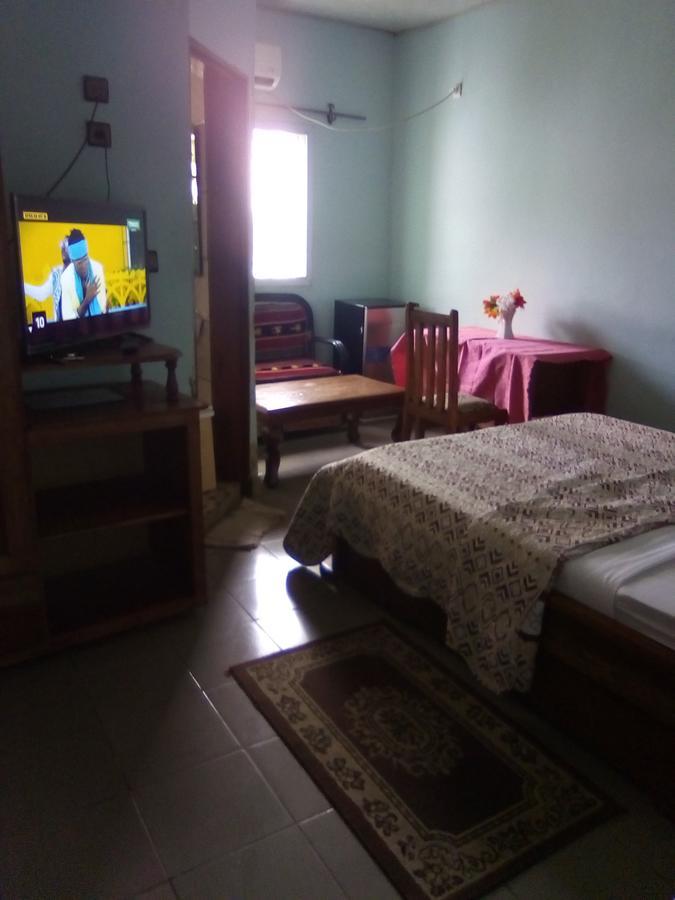 Hotel Kdv Bonabéri エクステリア 写真